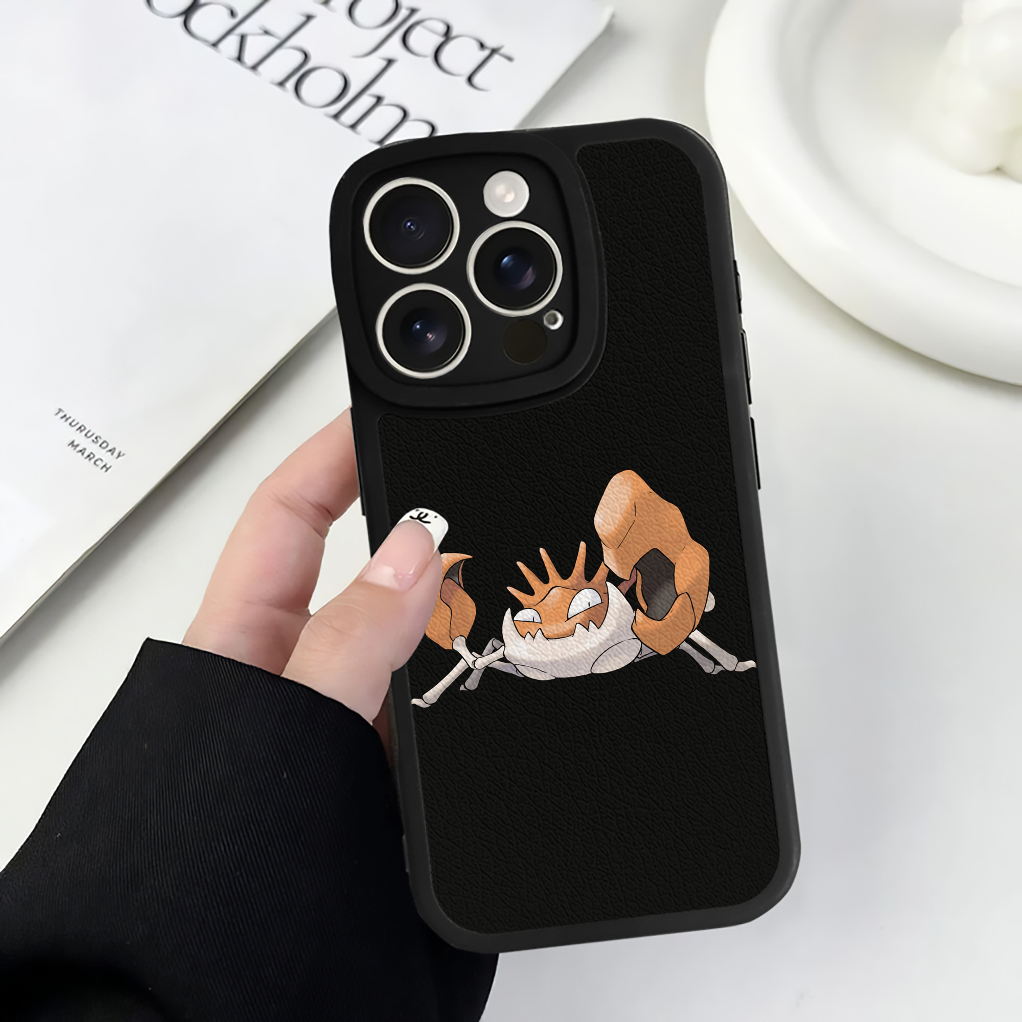 （画像用） ポケットモンスター Pokémon 【iPhone 16シリーズ対応】シリコンスマホケース（レザー調） 材質：シリコン